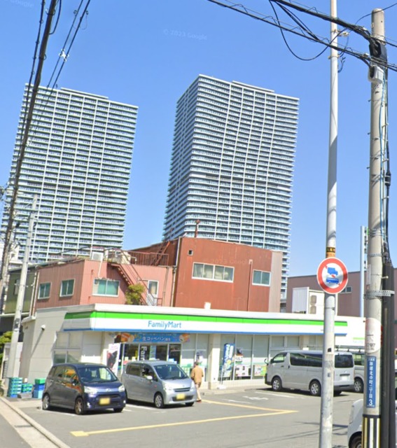 コンビニ　ファミリーマート八尾跡部北の町店（コンビニ）まで424m