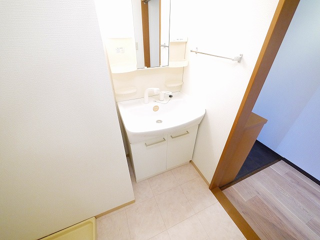 洗面設備　使いやすい洗面所です