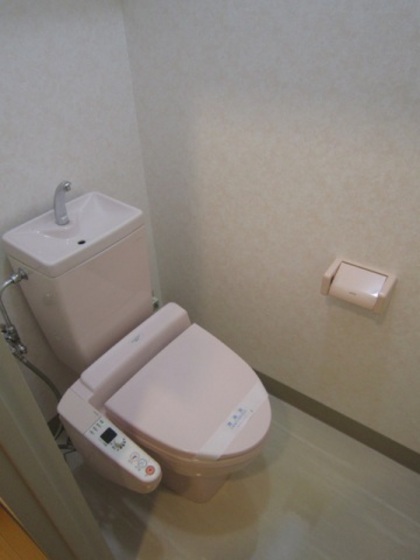 トイレ　※別号室のお写真です