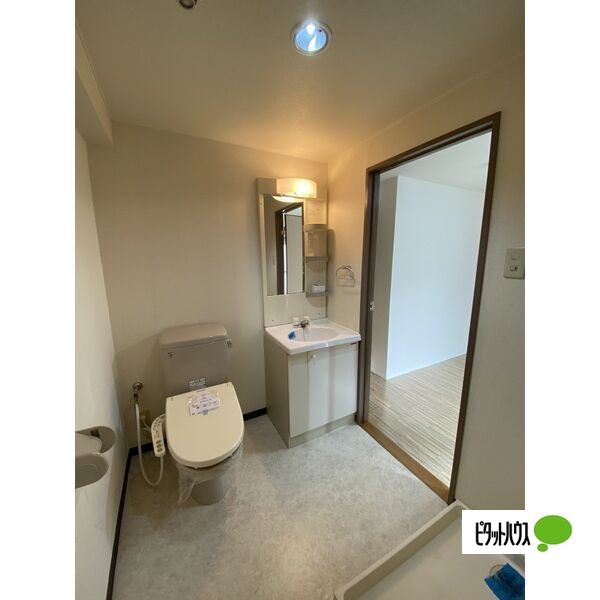 洗面設備　他号室の写真です。