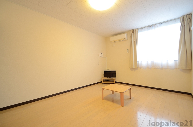 居室・リビング　明るいお部屋で新生活