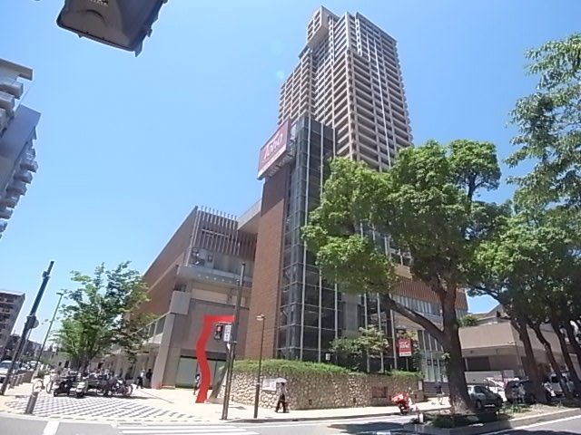 ショッピングセンター　ウェルブ六甲道２番街（ショッピングセンター）まで282m