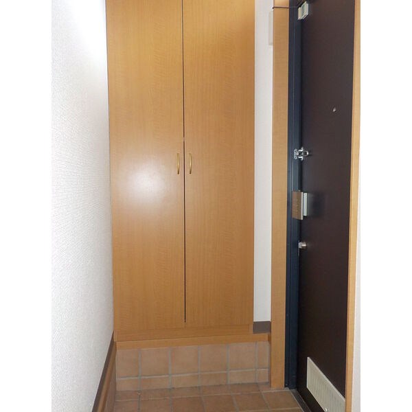 【メゾンドEXE.IIの玄関】