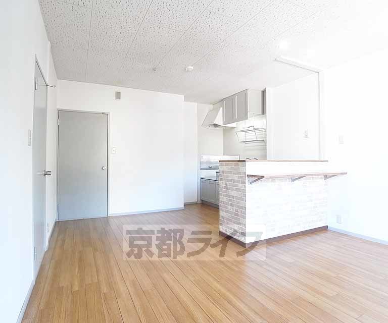 居室・リビング　広いリビングです。