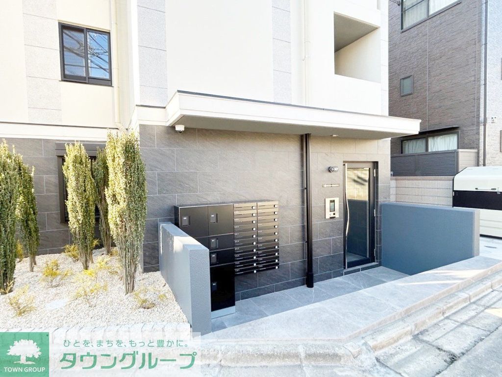 エントランス　部屋探しは株式会社　タウンハウジング　までお気軽にお問合せ…