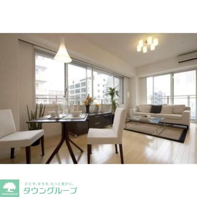 玄関　※写真は同タイプ住戸です。