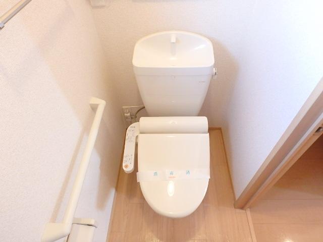 トイレ　ウォシュレット付きのトイレです