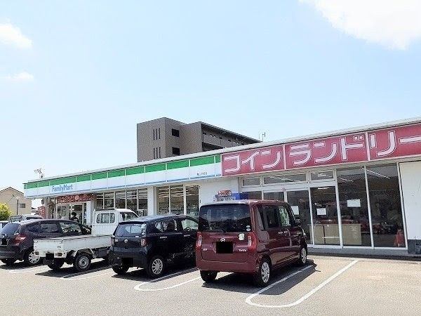 コンビニ　ファミリーマート亀山羽若店（コンビニ）まで517m