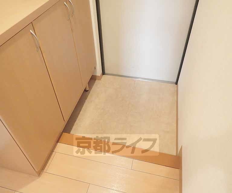 玄関　シューズボックスあります。