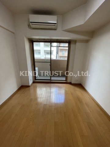 居室・リビング　ゆったり過ごせる居間です