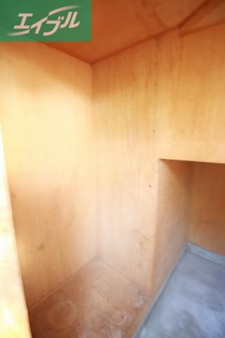その他　階段下収納