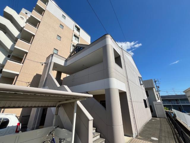 建物外観　外観写真（昼）