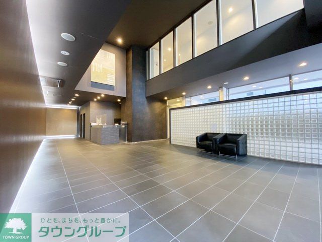 エントランス　駐車場