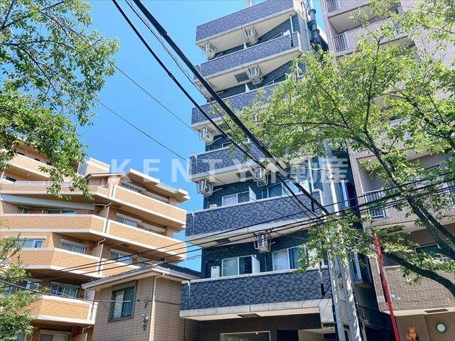 建物外観　落ち着いた雰囲気の外観です