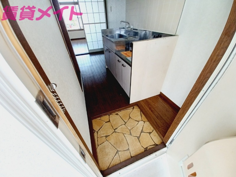 玄関　別部屋参考写真です