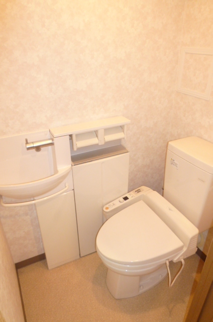 トイレ　清潔感のあるトイレです