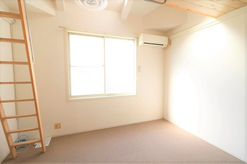 居室・リビング　※別のお部屋の写真です