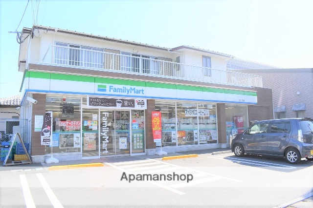 コンビニ　ファミリーマート（コンビニ）まで501m