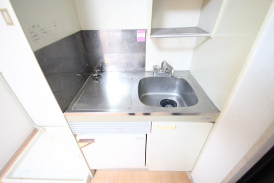 キッチン　※別号室の写真です