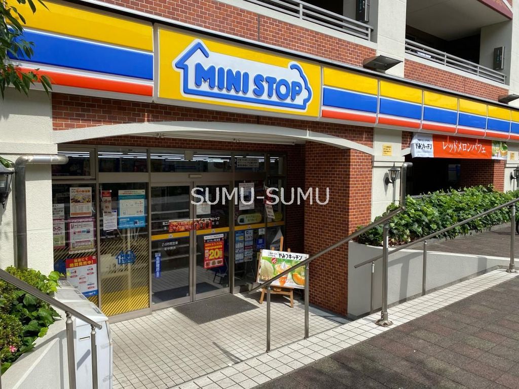 コンビニ　ミニストップ本牧店（コンビニ）まで70m