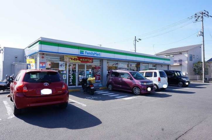 コンビニ　ファミリーマート（コンビニ）まで1177m