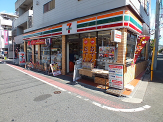 コンビニ　セブンイレブン世田谷北烏山店（コンビニ）まで403m
