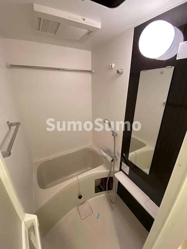 バス・シャワールーム　コンパクトで使いやすいお風呂です