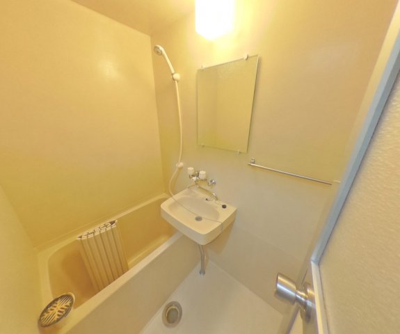 バス・シャワールーム　日々の疲れを癒すお風呂付です