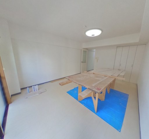 その他部屋・スペース　開放的な寝室です