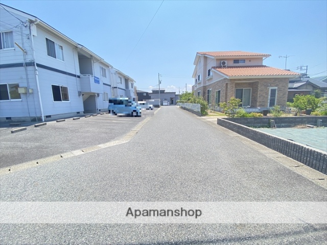 その他　前面道路（その他）まで0m