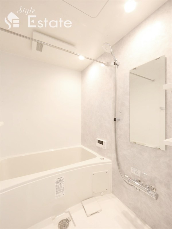 バス・シャワールーム　バスルーム