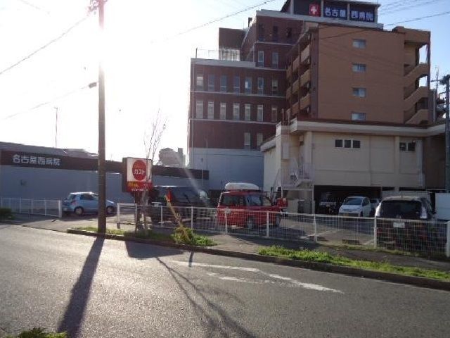 飲食店　ガスト（飲食店）まで550m