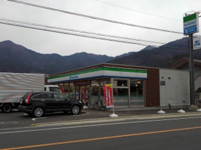 その他　ファミリーマート千曲上山田店（その他）まで750m