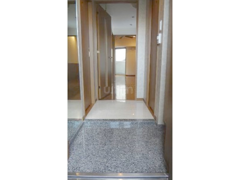 玄関　※別のお部屋のお写真です。御参考までに。