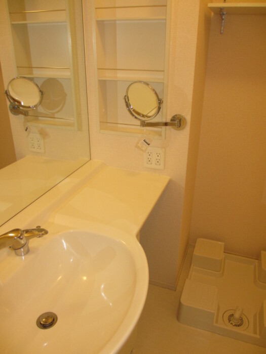 洗面設備　脱衣スペースもあります