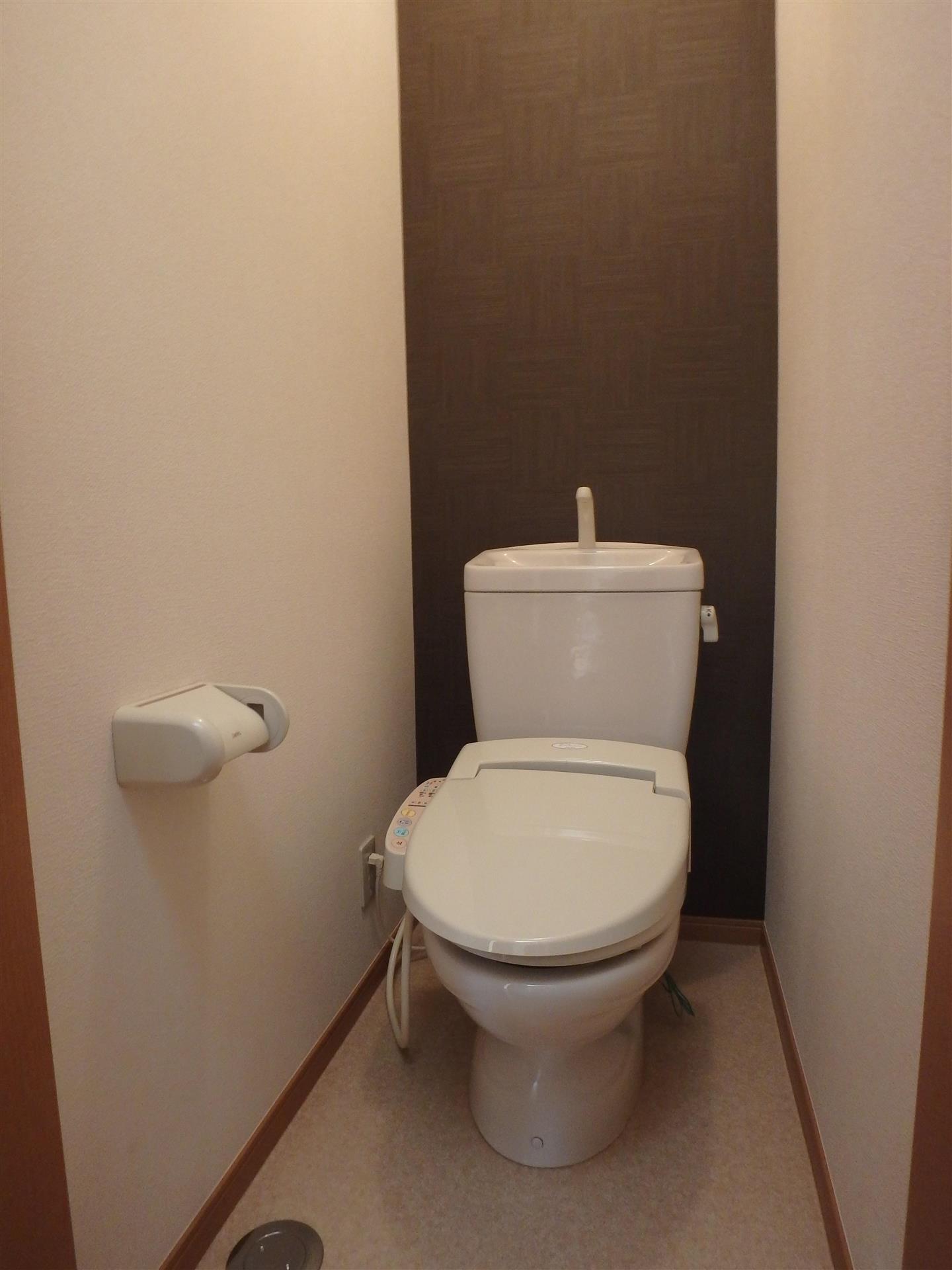 トイレ　同タイプの別部屋写真です