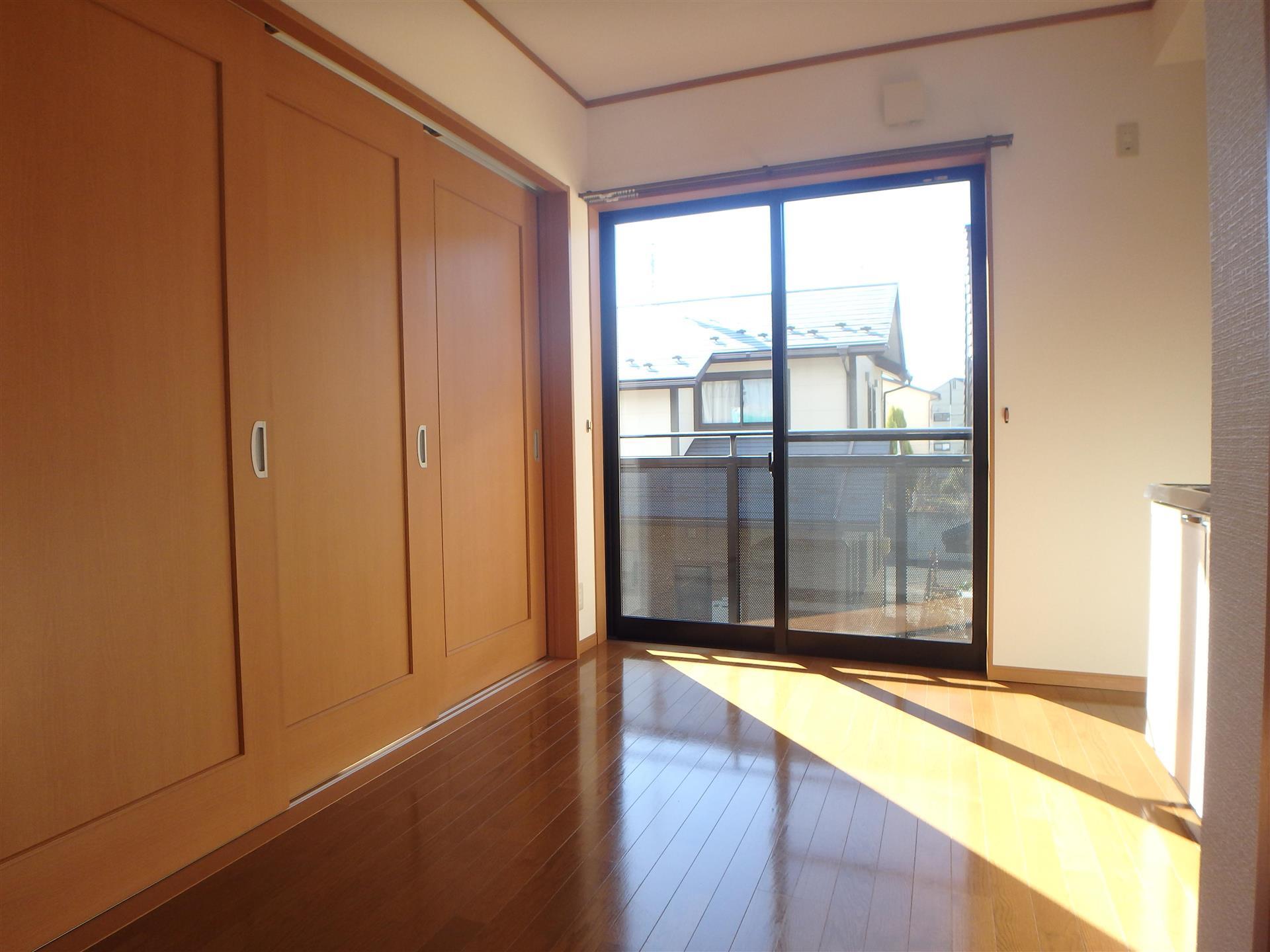 その他　同タイプの別部屋写真です