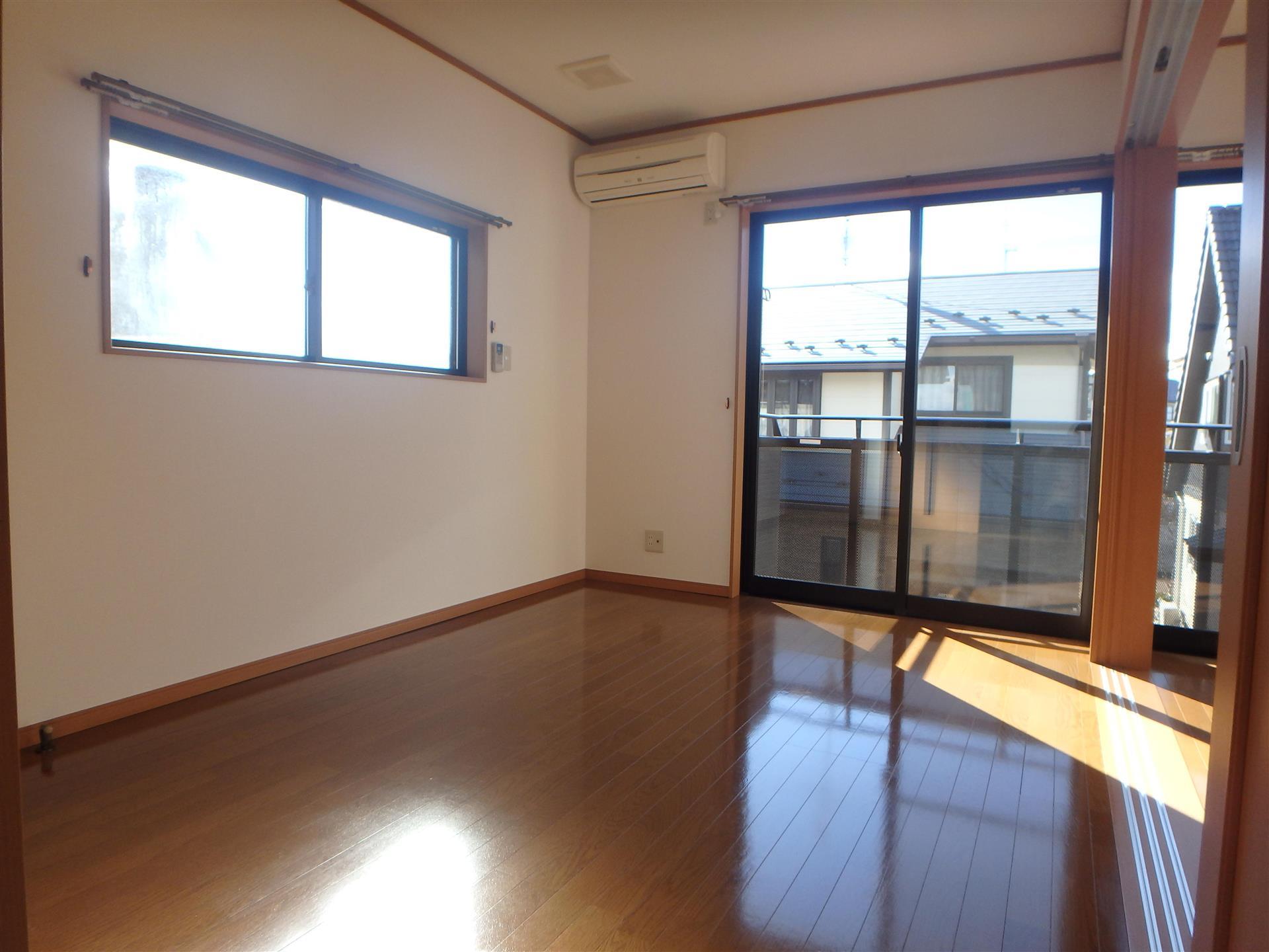 セキュリティ　同タイプの別部屋写真です