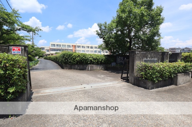 小学校　郡山西小学校（小学校）まで462m