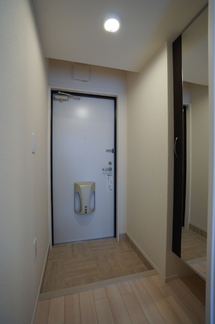 玄関　同じ間取りのお部屋