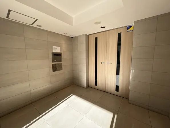 エントランス　建物の内部です
