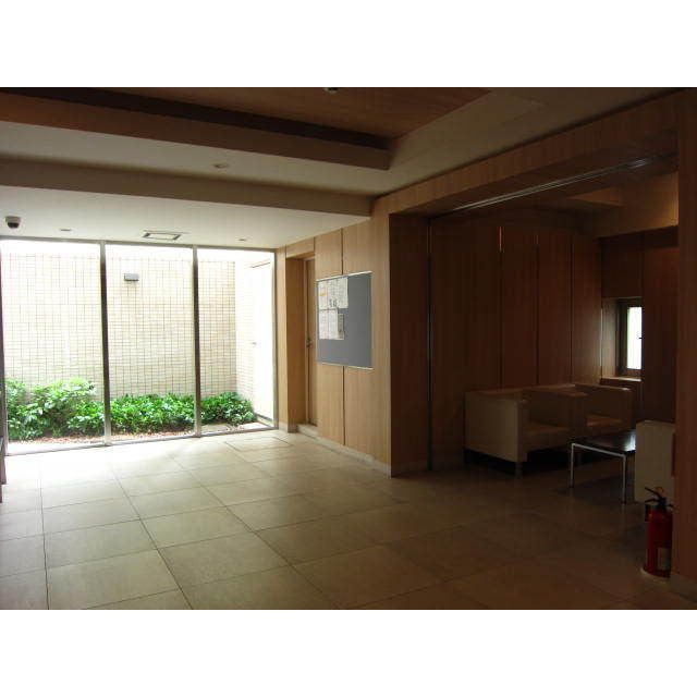 ロビー　落ち着いたロビーです