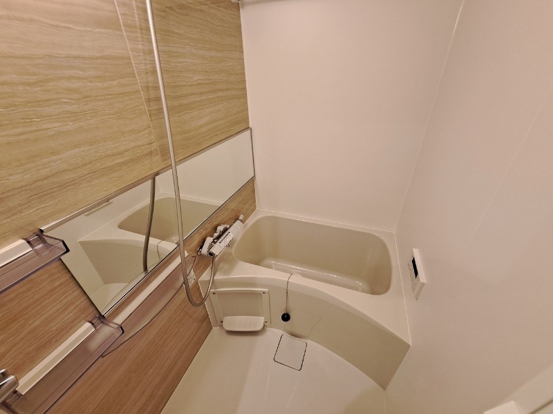 バス・シャワールーム　※同マンション他部屋です