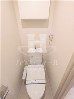 トイレ　別号室参考写真です