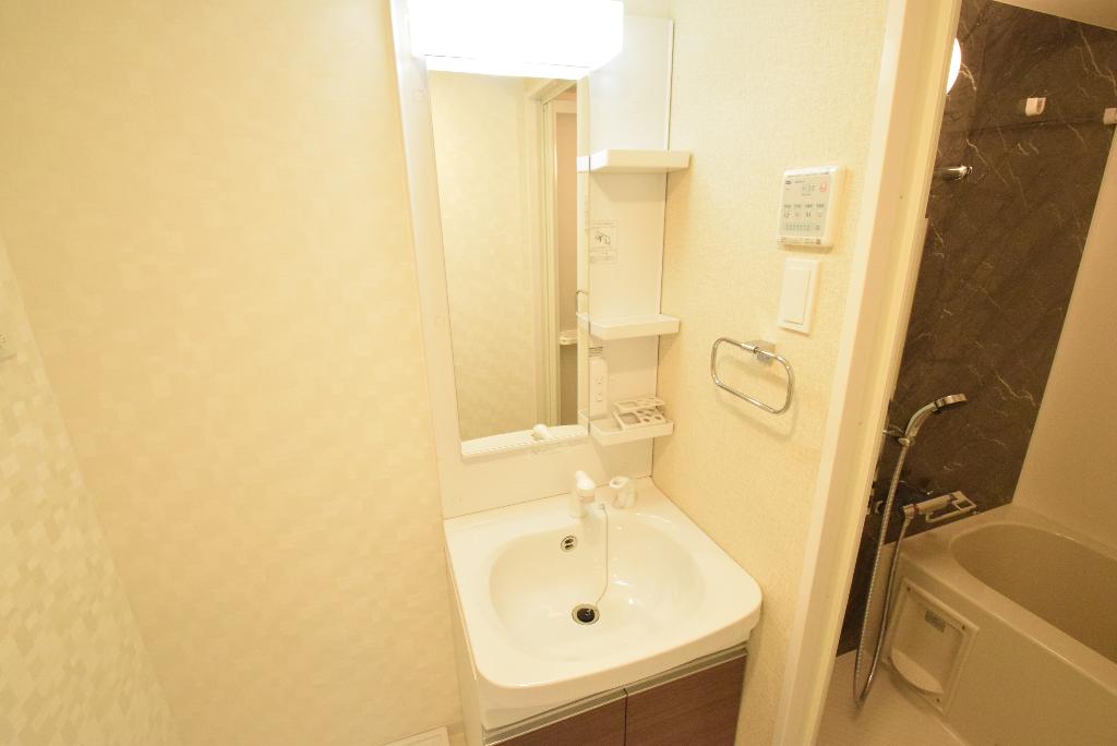 洗面設備　洗髪洗面化粧台