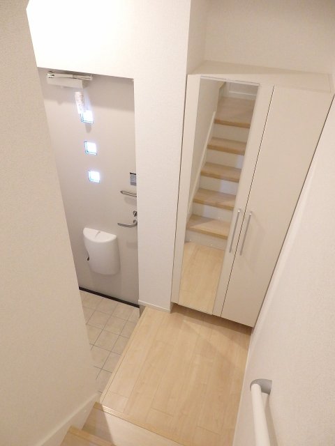 メゾン アルモニーの玄関写真