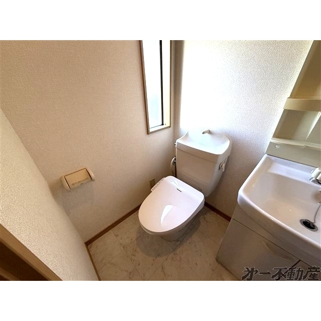 トイレ　トイレ