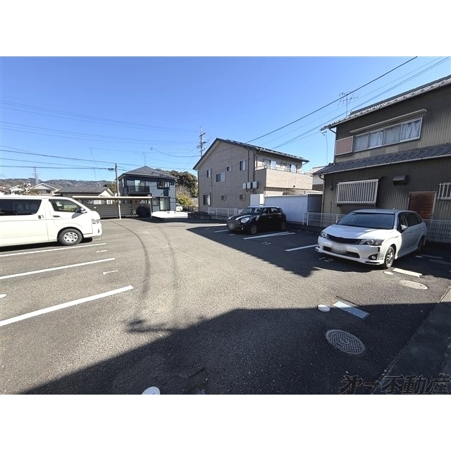 駐車場　駐車場