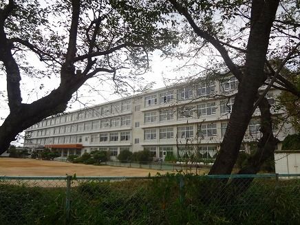 中学校　浜松市立天竜中学校（中学校）まで1194m