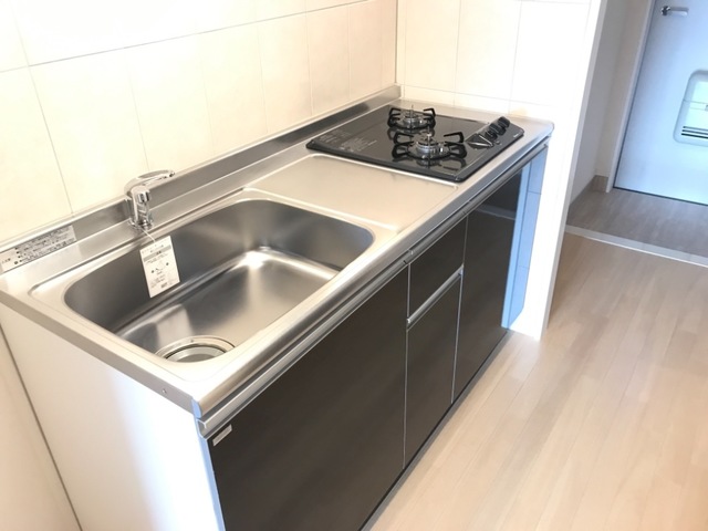 キッチン　※同タイプの部屋写真です